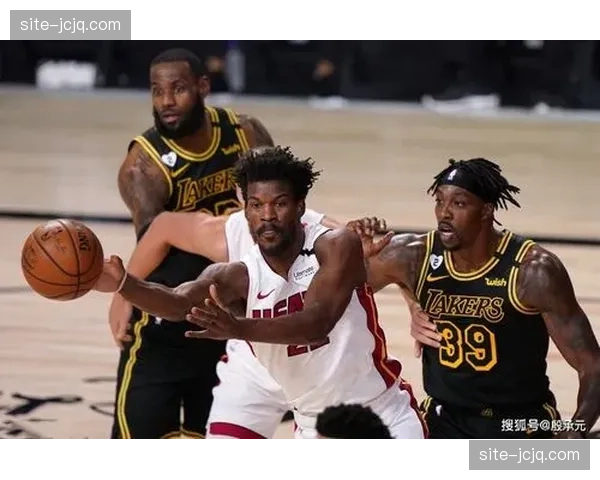 上海久事27胜4负领跑积分榜 提前锁定季后赛席位创赛季纪录 上海久事27胜4负领跑积分榜 提前锁定季后赛席位创赛季纪录